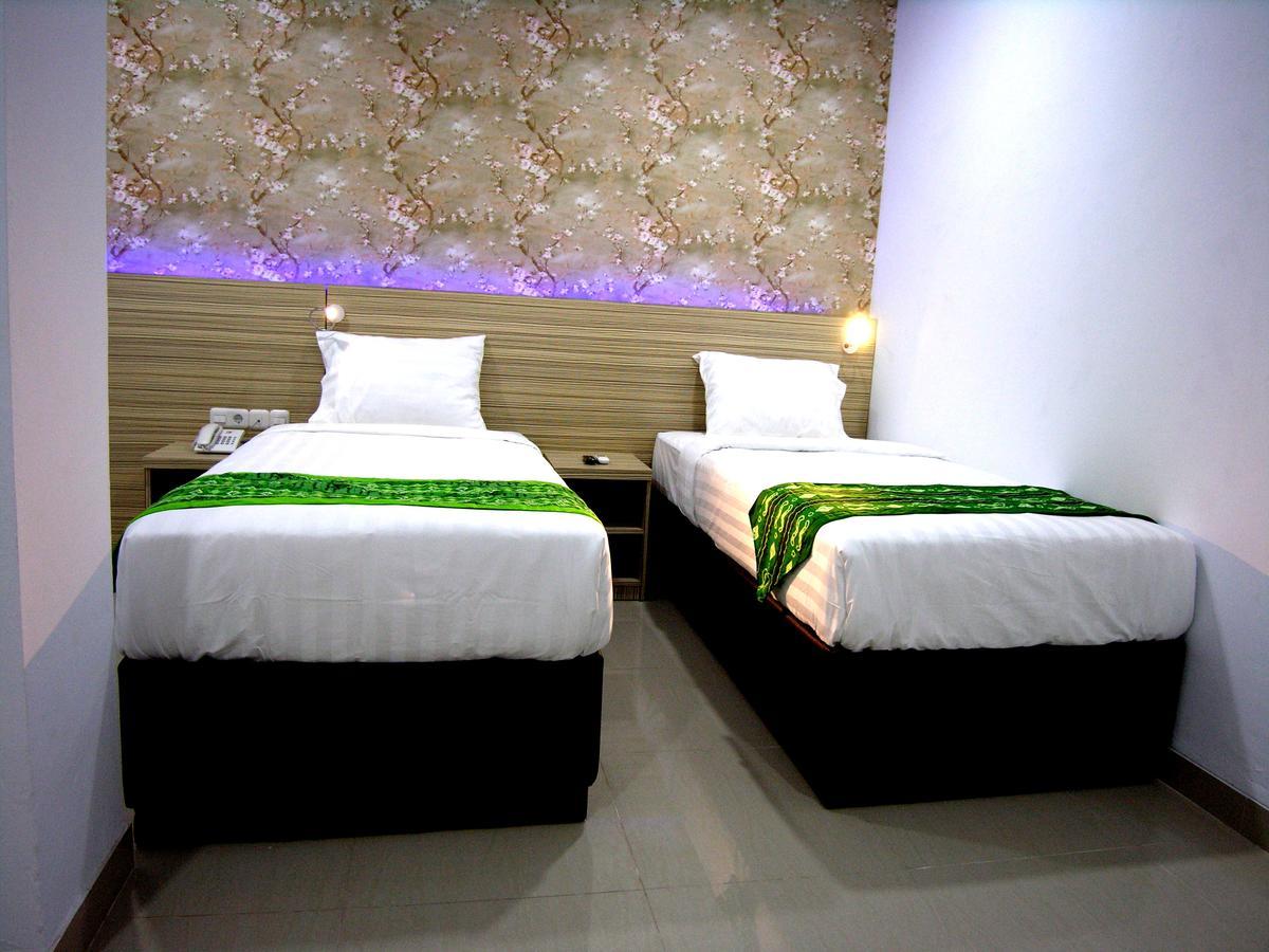 Hotel Delima Banjarmasin  Exterior photo
