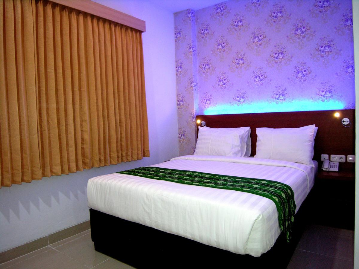 Hotel Delima Banjarmasin  Exterior photo