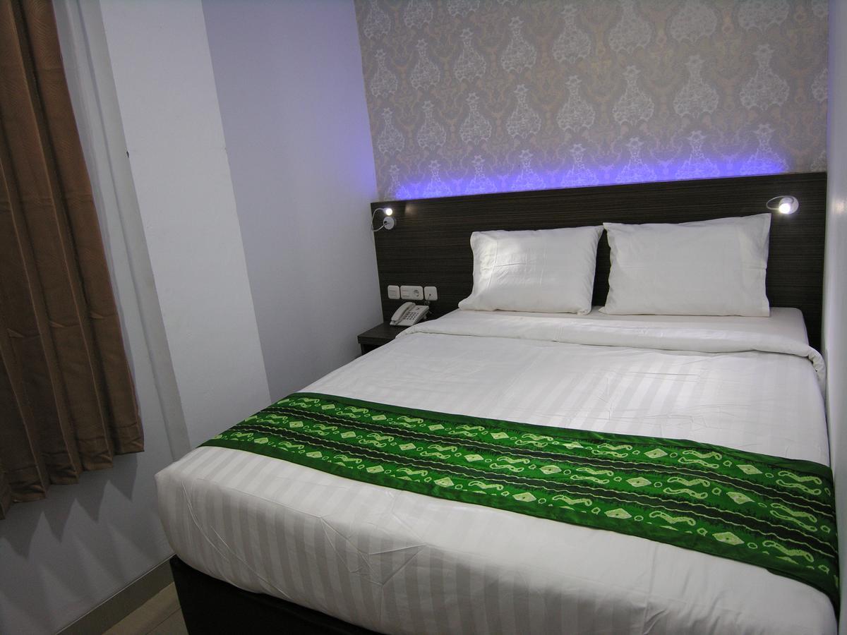 Hotel Delima Banjarmasin  Exterior photo
